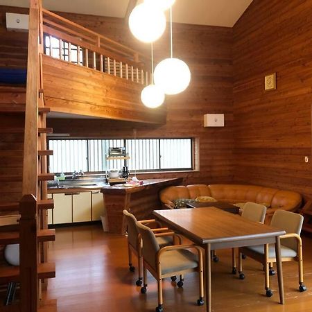 北軽井沢の貸別荘一棟貸し切り-庭とウッドデッキつき Azumaiokozan Exterior foto